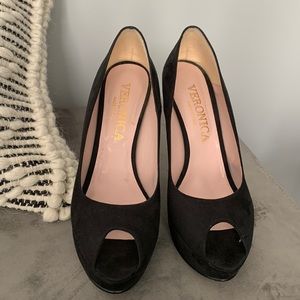 Made in Italy Black suede heels